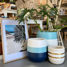 Load image into Gallery viewer, Set of 3 coastal pots hampton style pots
